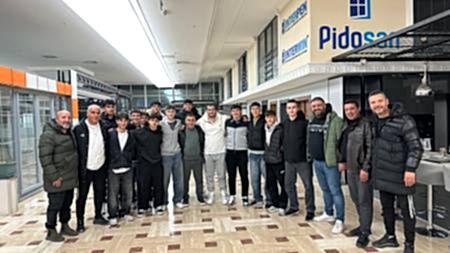 Pidosan Yahyalar Spor Kulübü U18 Sporcularının, Başkan Soner Cengiz'i Ziyareti